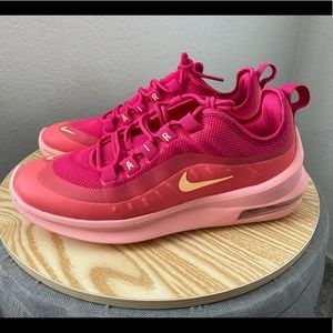 Women’s Nike Air Max Axis Rush Pink NWOT 6